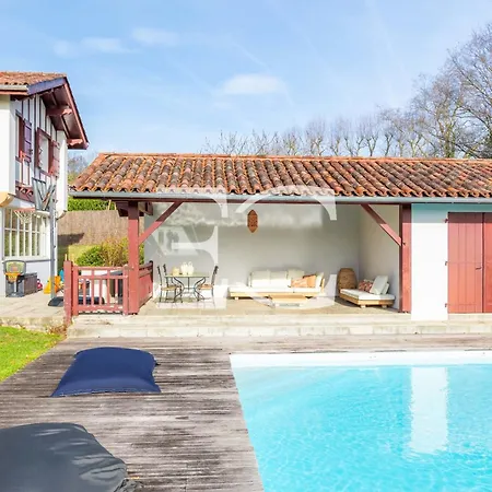 Easy Cles - 10p Swimming Pool Bassussarry