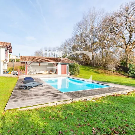 Easy Cles - 10p Swimming Pool
