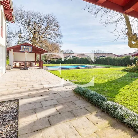 Easy Cles - 10p Swimming Pool
